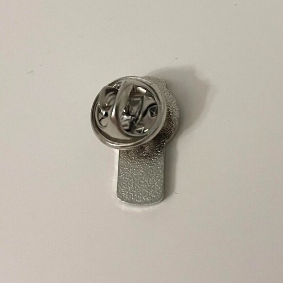 KW Kenworth Big Rig Truck Pin - Picture 3 of 7